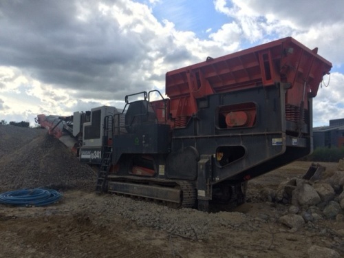 Щековая дробилка SANDVIK QJ341 купить в компании Рабочие Машины