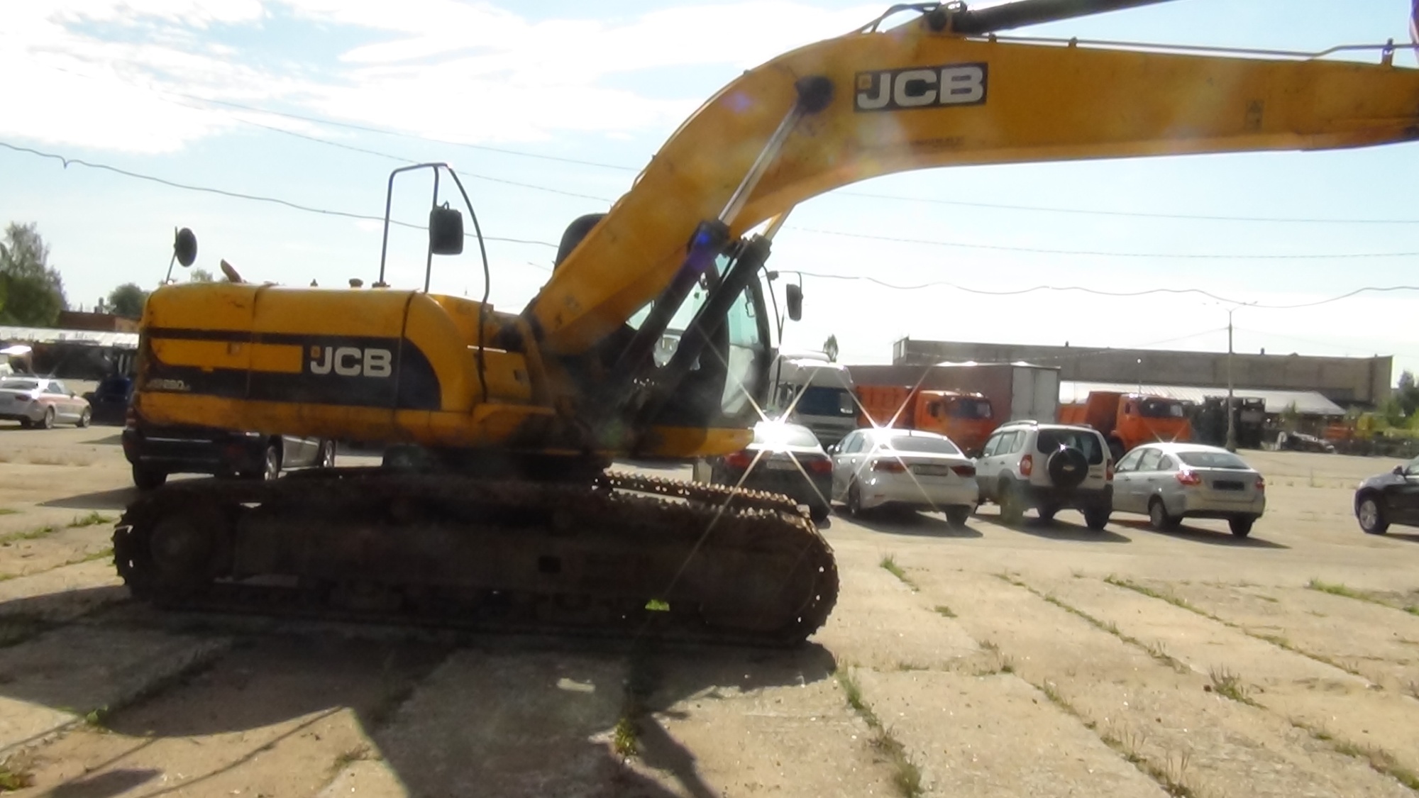 Гусеничный экскаватор JCB JS290LC купить в компании Рабочие Машины