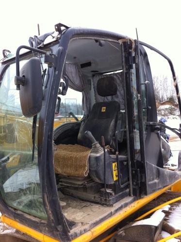 Гусеничный экскаватор JCB JS 260 купить в компании Рабочие Машины