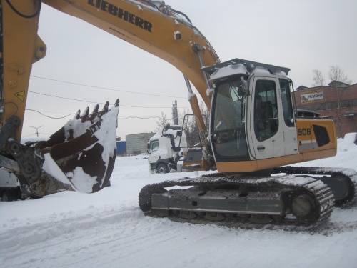 Экскаватор гусеничный Liebherr 906 купить в компании Рабочие Машины