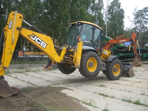 Экскаватор-погрузчик JCB 4CX купить в компании Рабочие Машины