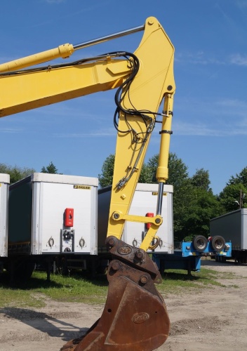 Гусеничный экскаватор NEW HOLLAND  E305 купить в компании Рабочие Машины