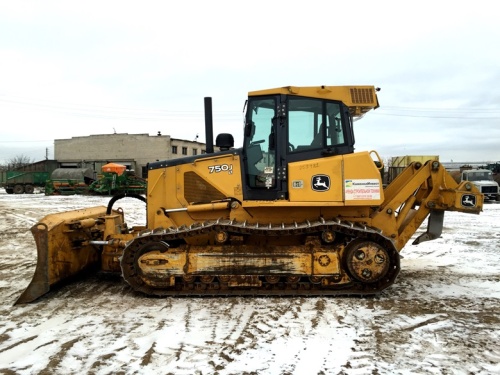 Бульдозер John Deere 750 J купить в компании Рабочие Машины