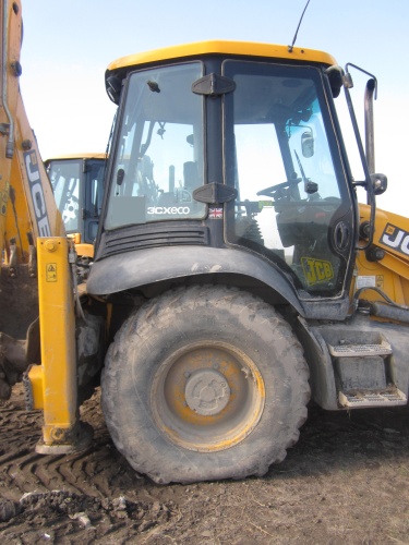Экскаватор - погрузчик JCB 3CX купить в компании Рабочие Машины
