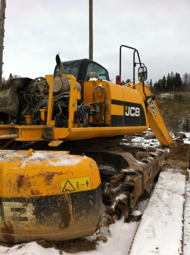 Гусеничный экскаватор JCB JS 260 купить в компании Рабочие Машины