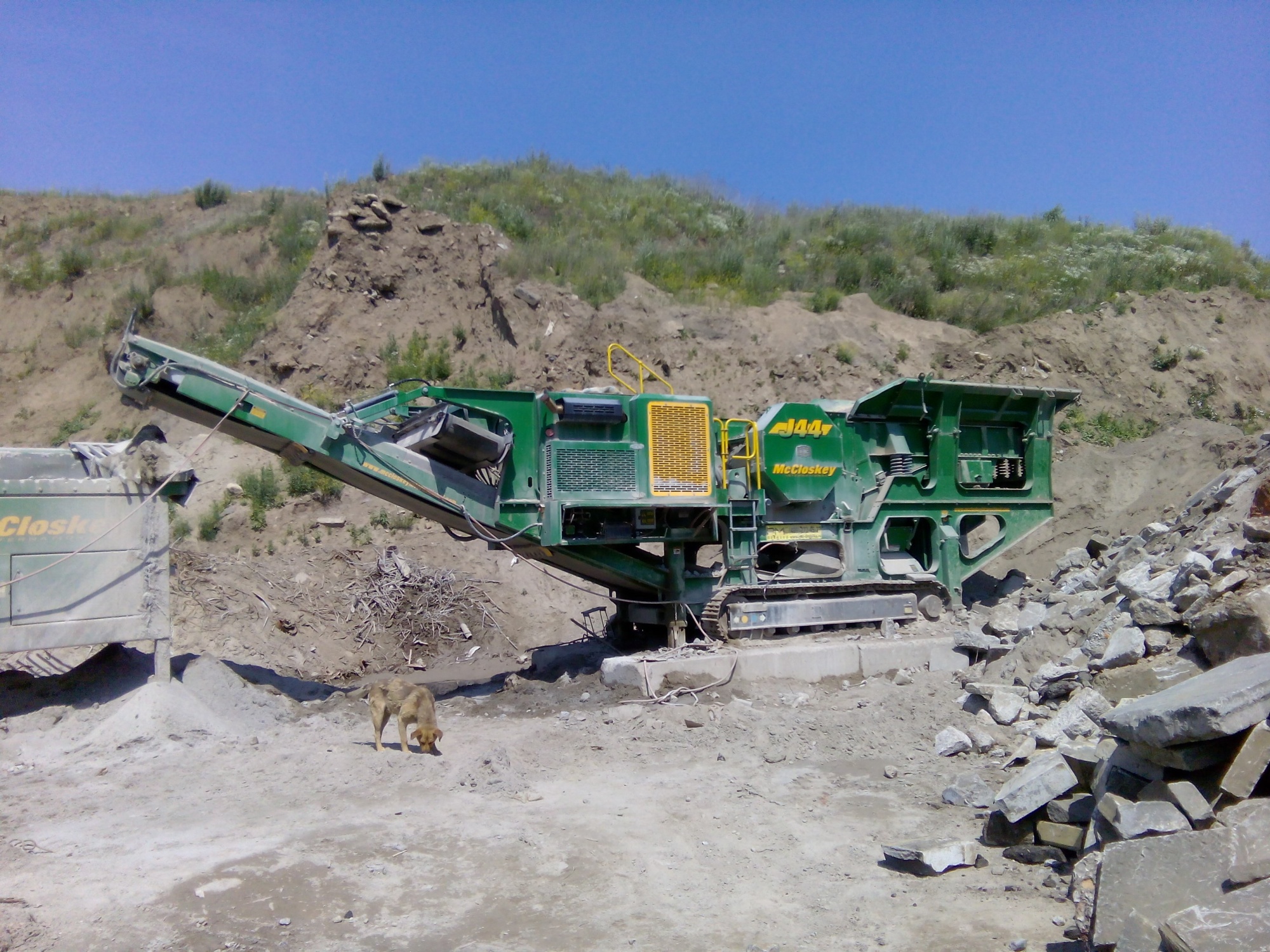 Дробилка MCCLOSKEY J44 купить в компании Рабочие Машины