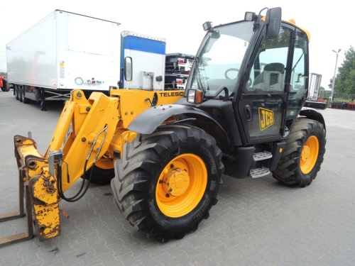 телескопический погрузчик JCB531-70 agri купить в компании Рабочие Машины