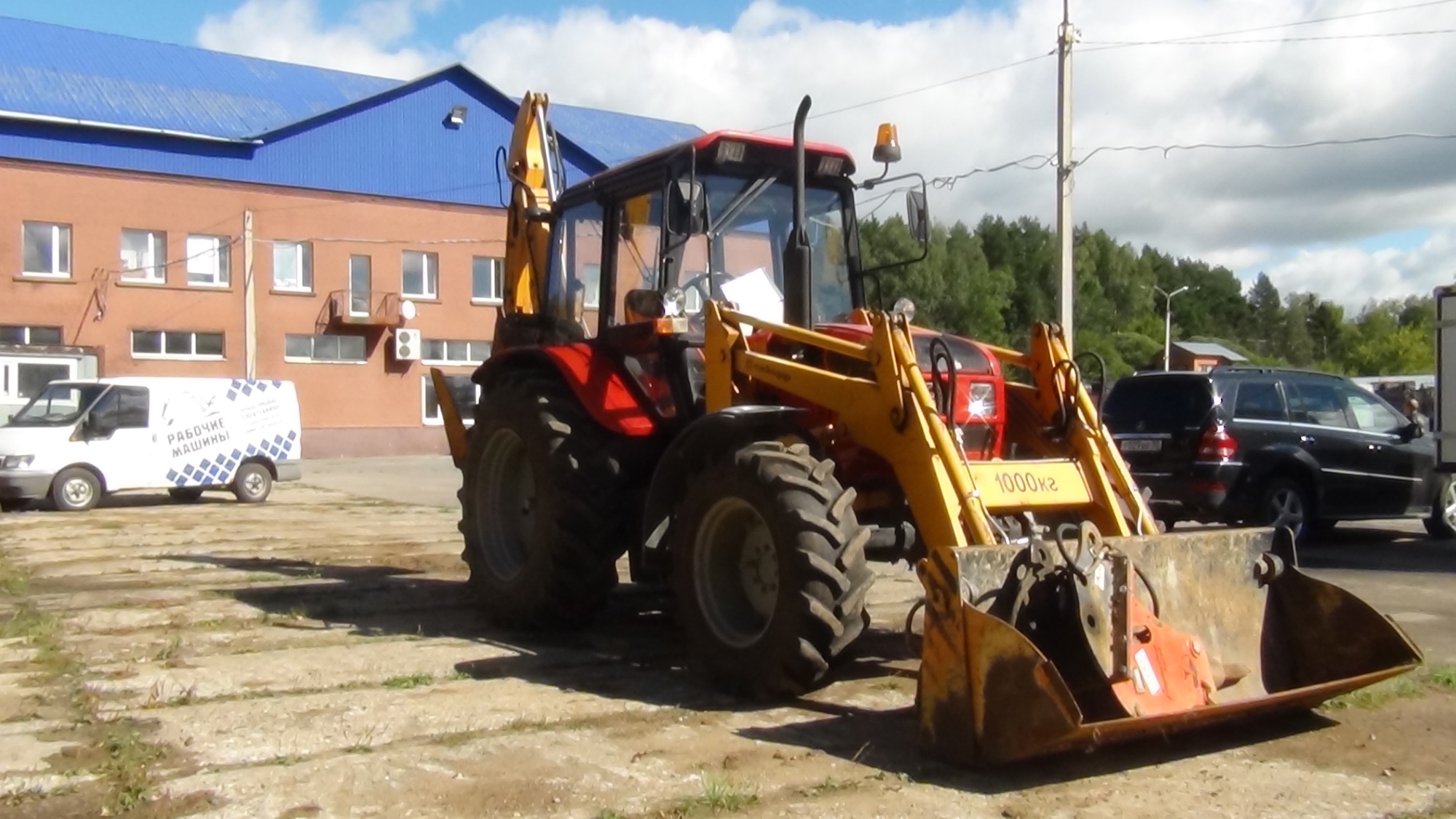 Экскаватор - погрузчик АМКОДОР 702EA купить в компании Рабочие Машины