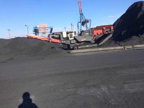 Роторная дробилка Sandvik QI440 2012 года выпуска купить в компании Рабочие Машины