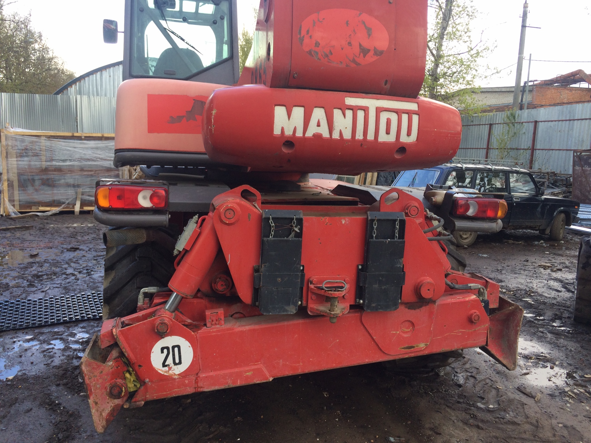 Телескопический погрузчик MANITOU MRT1850 2006 гв купить в компании Рабочие Машины