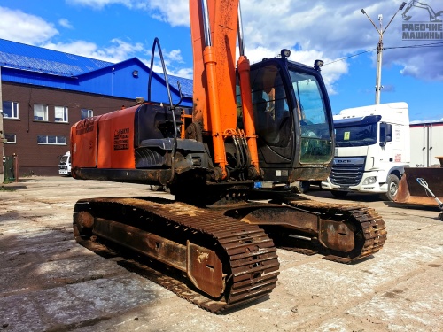 Гусеничный экскаватор HITACHI ZX240-5G купить в компании Рабочие Машины