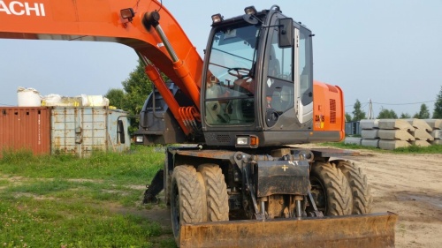 Колесный экскаватор HITACHI ZX170W-3 купить в компании Рабочие Машины