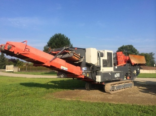Щековая дробилка Sandvik QJ241 купить в компании Рабочие Машины