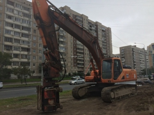 Гусеничный экскаватор DOOSAN / DAEWOO DX340LC купить в компании Рабочие Машины