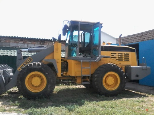 Фронтальный погрузчик XCMG LW321F купить в компании Рабочие Машины