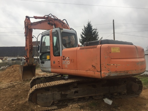 Гусеничный экскаватор HITACHI ZX 200LC купить в компании Рабочие Машины