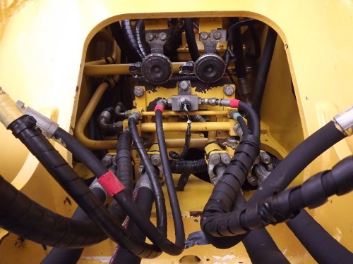 Гусеничный экскаватор Komatsu PC210LC-8 купить в компании Рабочие Машины