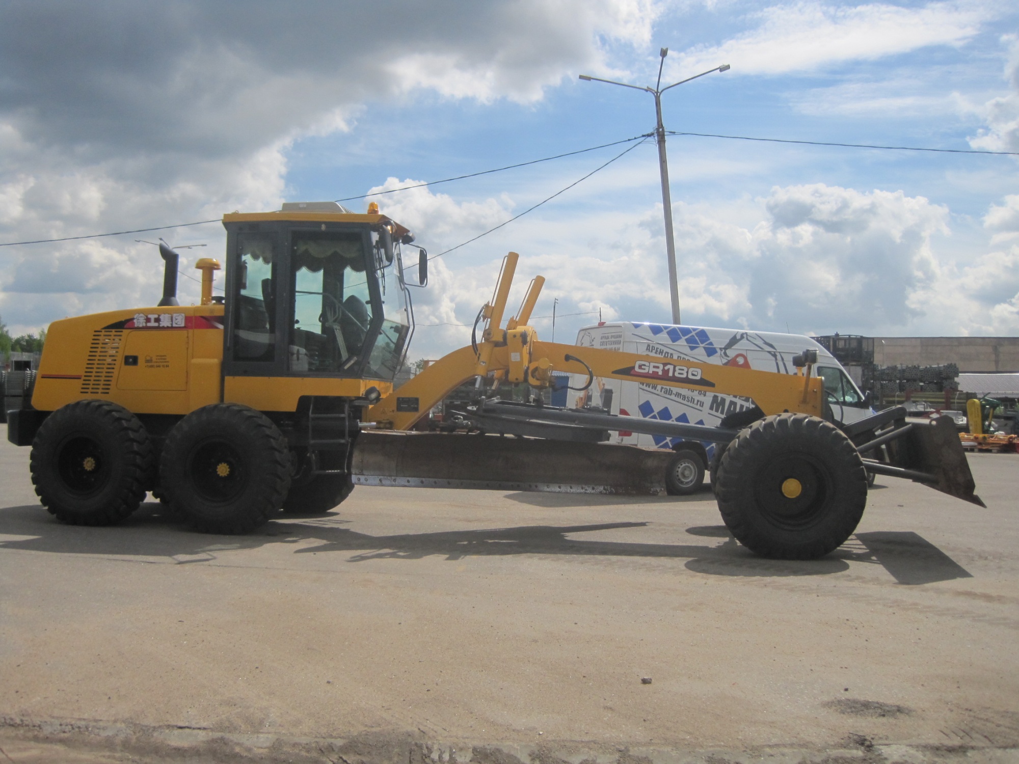 Автогрейдер (Грейдер) XCMG GR180 2012 года купить в компании Рабочие Машины