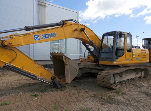 экскаватор гусеничный XCMG XE260C купить в компании Рабочие Машины
