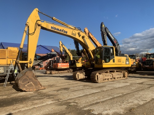 Экскаватор гусеничный KOMATSU 300 купить в компании Рабочие Машины