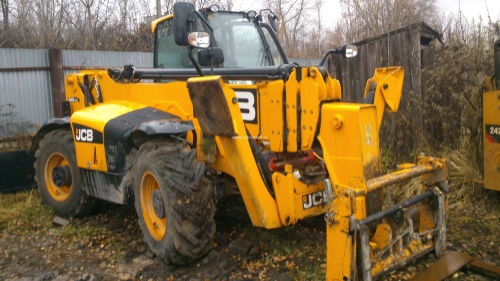 Телескопический погрузчик JCB 40170 купить в компании Рабочие Машины