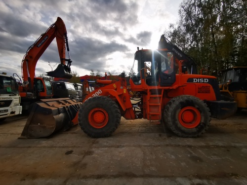 5663 Фронтальный погрузчик DISD SD300 2018  купить в компании Рабочие Машины