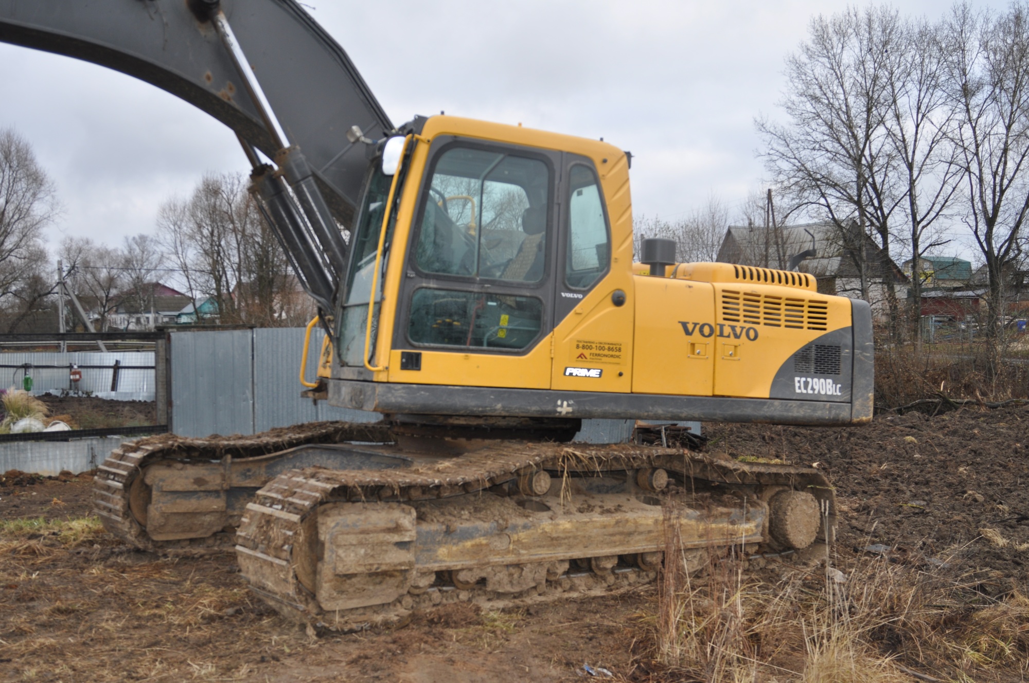экскаватор гусеничный Volvo EC290BLC купить в компании Рабочие Машины
