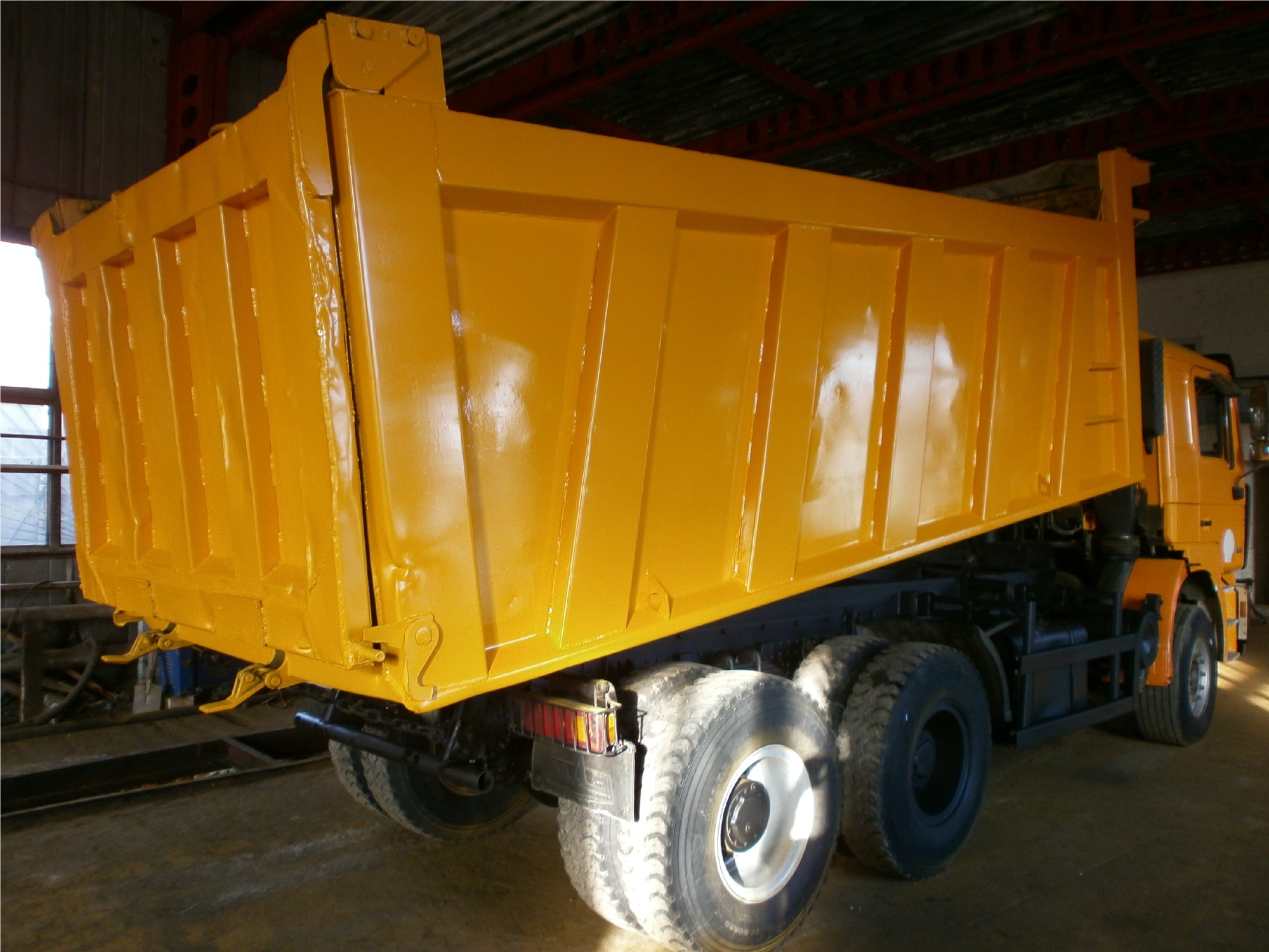 Самосвал SHAANXI SX3315DR366 купить в компании Рабочие Машины