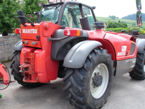 Телескопический погрузчик Manitou  MLT  741-120 LSU купить в компании Рабочие Машины