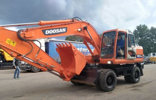 Колесный экскаватор DOOSAN / DAEWOO SOLAR L 180W-V купить в компании Рабочие Машины