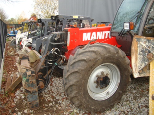 Телескопический погрузчик Manitou MLT 741-120 LSU купить в компании Рабочие Машины