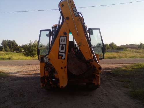 Экскаватор - погрузчик JCB 4CX купить в компании Рабочие Машины