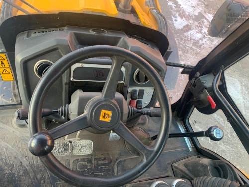 Экскаватор-погрузчик JCB 3 C X купить в компании Рабочие Машины