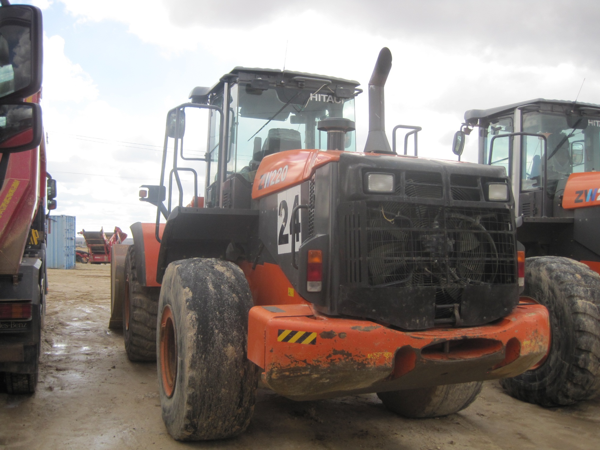 Фронтальный погрузчик HITACHI ZW 220 2013 г купить в компании Рабочие Машины