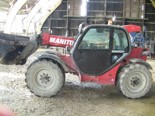 Телескопический погрузчик MANITOU MLT 741-120 купить в компании Рабочие Машины