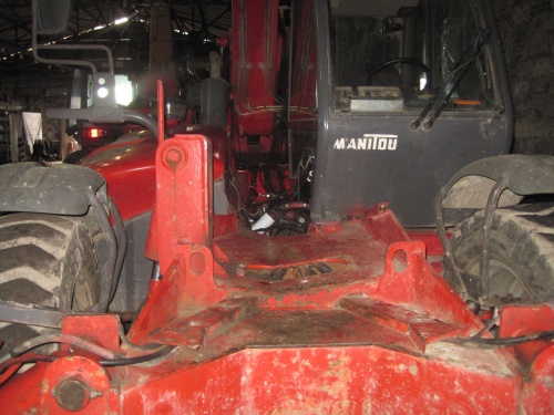Телескопический погрузчик MANITOU MT-X 1740 купить в компании Рабочие Машины