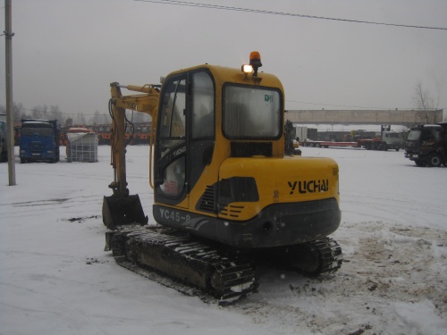 Мини - экскаватор гусеничный YUCHAI YC 45-8 2011 г/в купить в компании Рабочие Машины