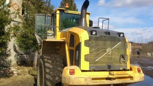 Фронтальный погрузчик VOLVO L150G 2012 года купить в компании Рабочие Машины