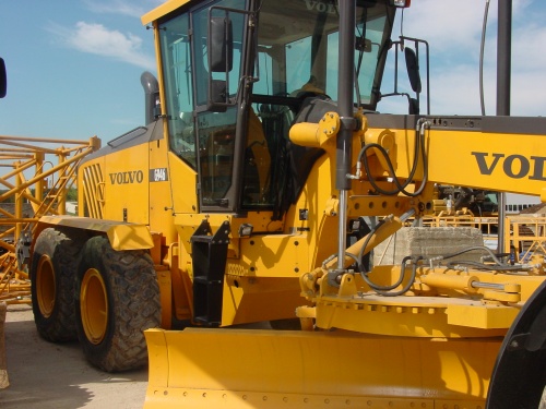 автогрейдер VOLVO G 946 купить в компании Рабочие Машины