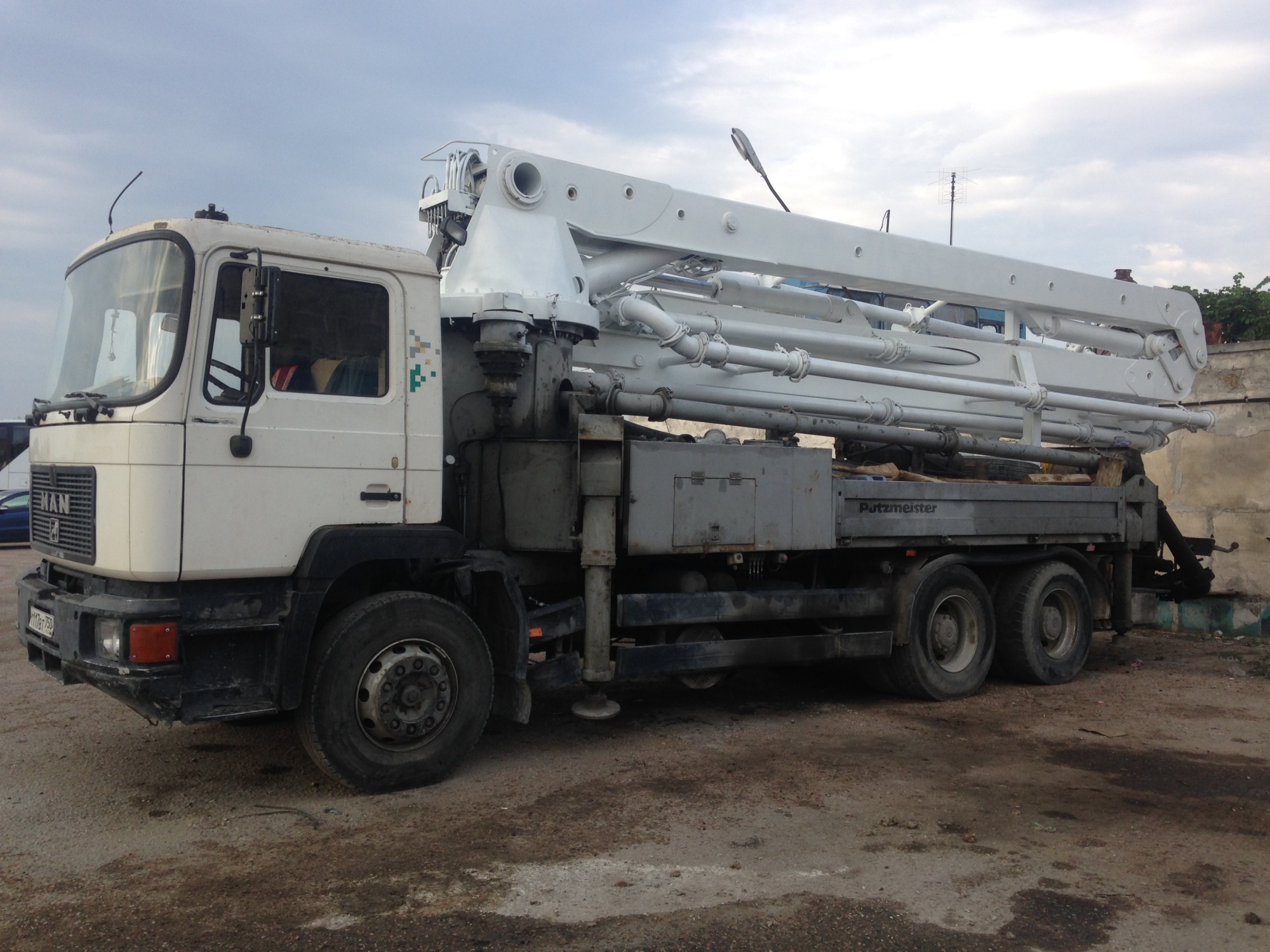 Автобетононасос PUTZMEISTER M 36, шасси MAN купить в компании Рабочие Машины
