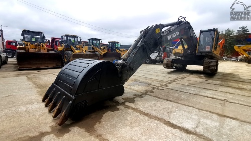 Гусеничный экскаватор Volvo EC290B купить в компании Рабочие Машины