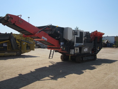 Щековая дробилка SANDVIK QJ241 купить в компании Рабочие Машины