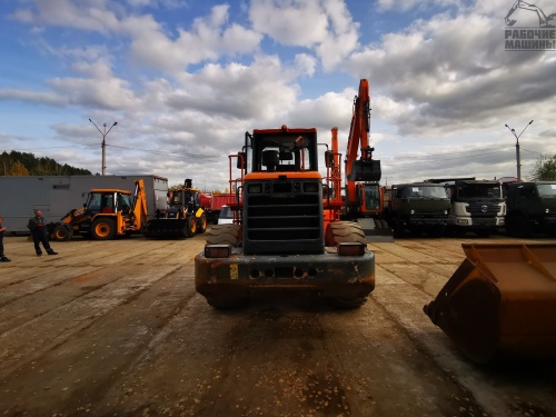 5663 Фронтальный погрузчик DISD SD300 2018  купить в компании Рабочие Машины