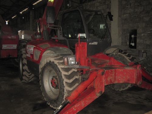 Телескопический погрузчик MANITOU MT-X 1740 купить в компании Рабочие Машины