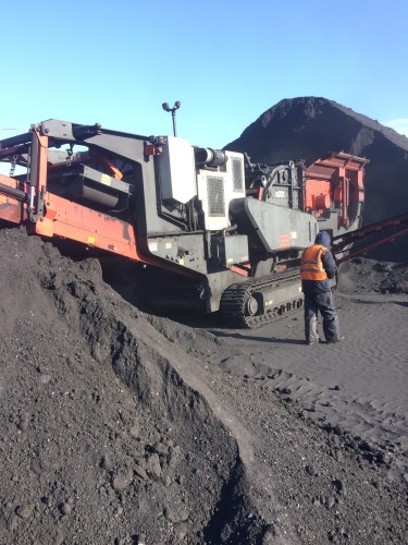 Роторная дробилка Sandvik QI440 2012 года выпуска купить в компании Рабочие Машины