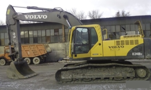 Гусеничный экскаватор VOLVO EC 240B LC купить в компании Рабочие Машины