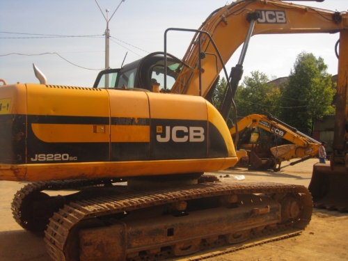 Гусеничный экскаватор JCB JS 220S купить в компании Рабочие Машины