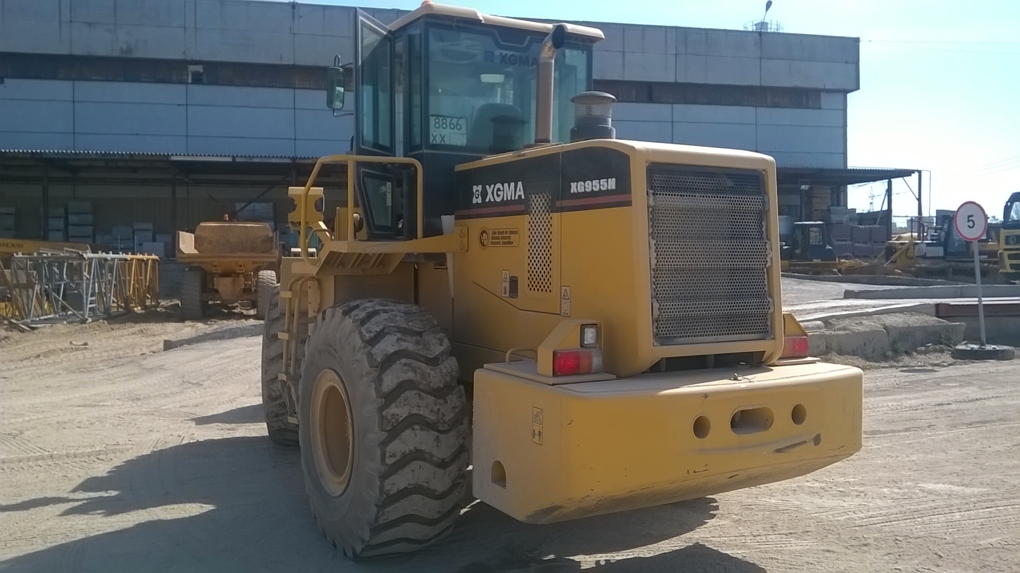 фронтальный погрузчик XGMA XG955H купить в компании Рабочие Машины