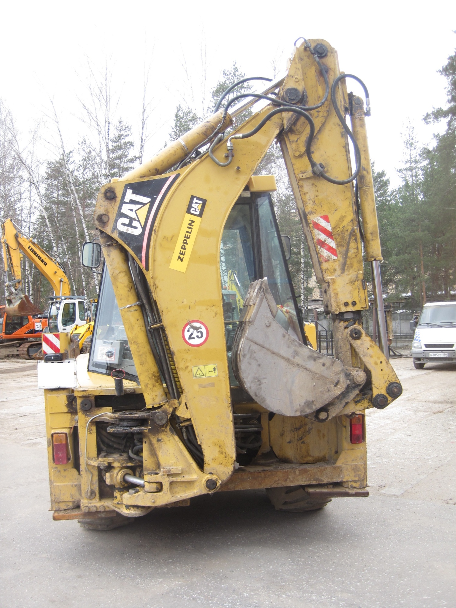 экскаватор-погрузчик CAT 428D купить в компании Рабочие Машины