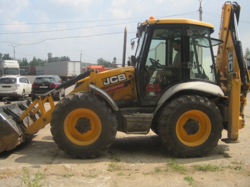 Экскаватор-погрузчик JCB 4CX купить в компании Рабочие Машины